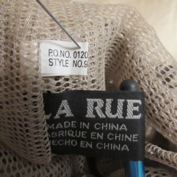 Adorable Woven Handbag - Picture 4 of 8